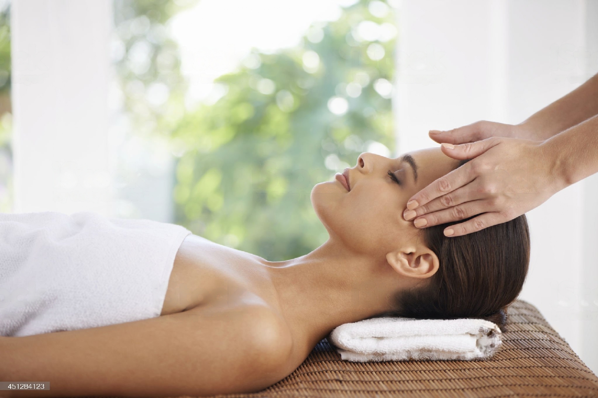 des séances de massage cranien d'une durée de 30 minutes à luynes chez Marjolie Pause